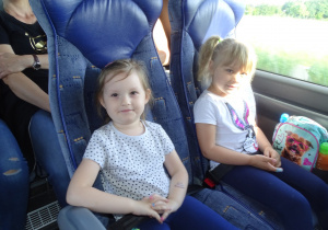 01 Dzieci w autobusie
